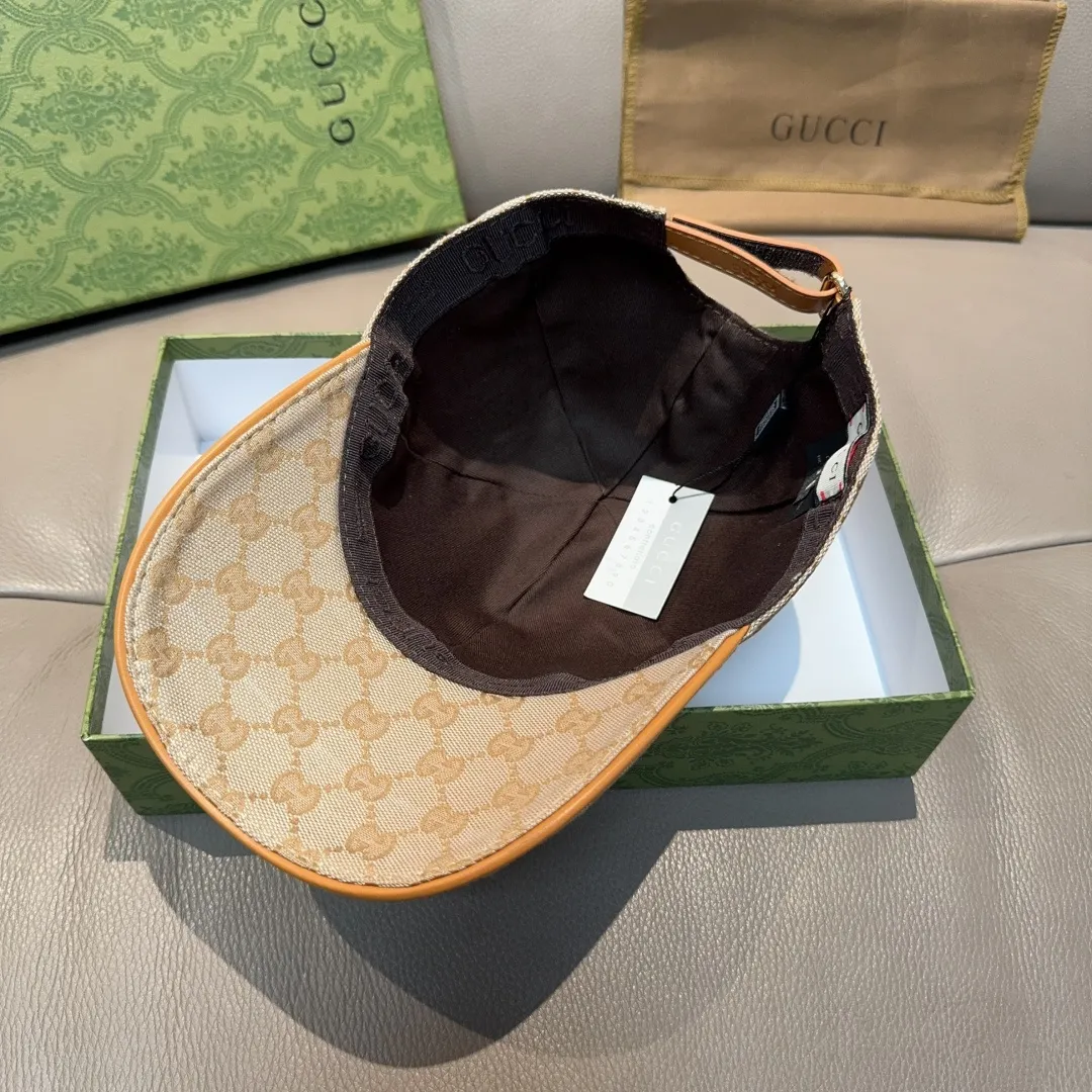 p90 ten thousand year old classic new color is shipped!   , Gucci (Gucci) classic original baseball cap 😍😍 1:1 mold opening and customization at the counter, the highest version, original canvas fabric + first layer of cowhide, light and breathable! Photographed in real life, suitable for men and women in all seasons, basic head circumference 56cm, adjustable patches.
