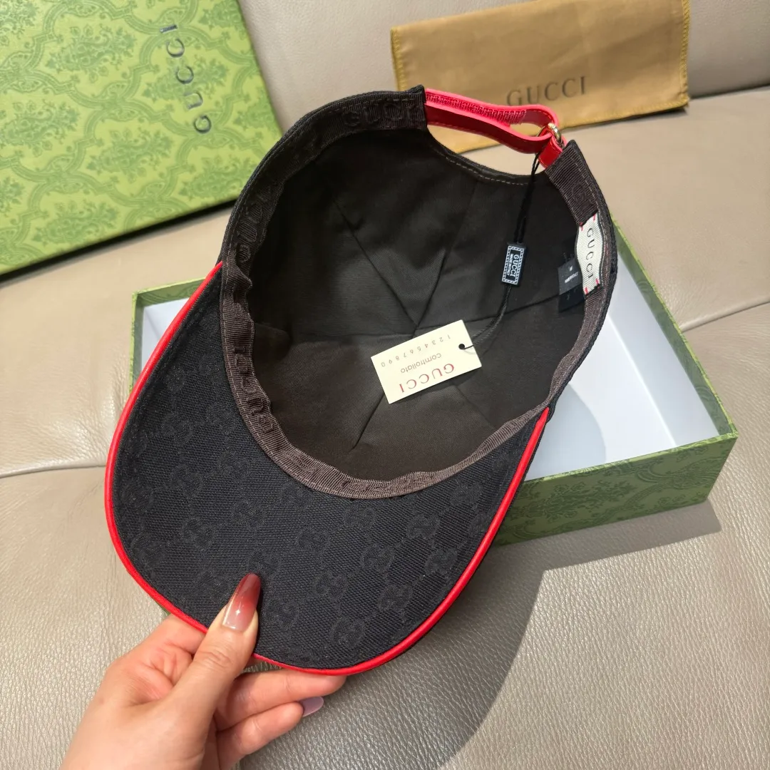 P90., Gucci (Gucci) new original baseball cap, metal double G, the latest model at the counter, 1:1 mold customization, genuine mold hardware, original canvas fabric + first-layer cowhide, original quality! The quality is great, the basic head circumference is 56cm, and the patch is adjustable.