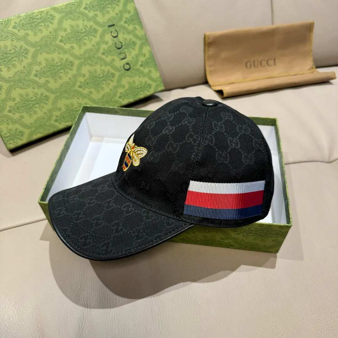 p90, Gucci (Gucci) original baseball cap, little bee embroidery, 1:1 mold customization, heavy embroidery, details comparable to counters, original canvas + first-layer cowhide, pure cotton lining, great quality! The first choice for handsome men and beautiful women, fashionable and versatile. Basic head circumference 56, adjustable patch
