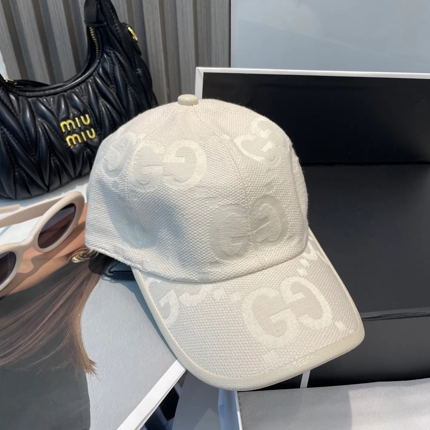 P70 Gucci new original baseball cap 🧢, exquisite and pure, stylish and stylish, cool and fashionable, out of stock at the counter, popular, great quality