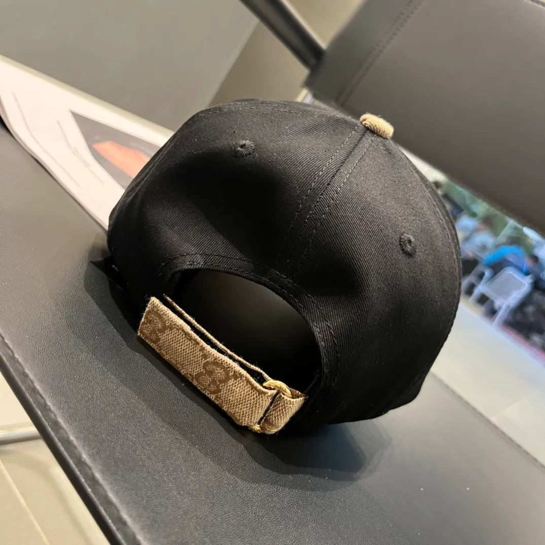 Running volume 56¥ Gucci cap