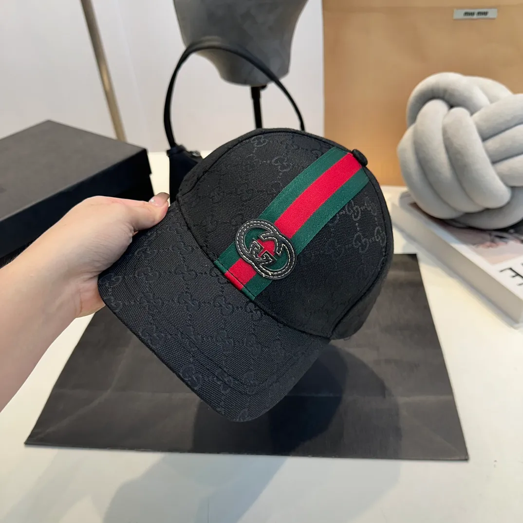 P50 Gucci (Gucci) classic original baseball cap, the highest version, light and breathable! Photographed in real life, suitable for men and women in all seasons, basic head circumference 58cm, adjustable patches. hat