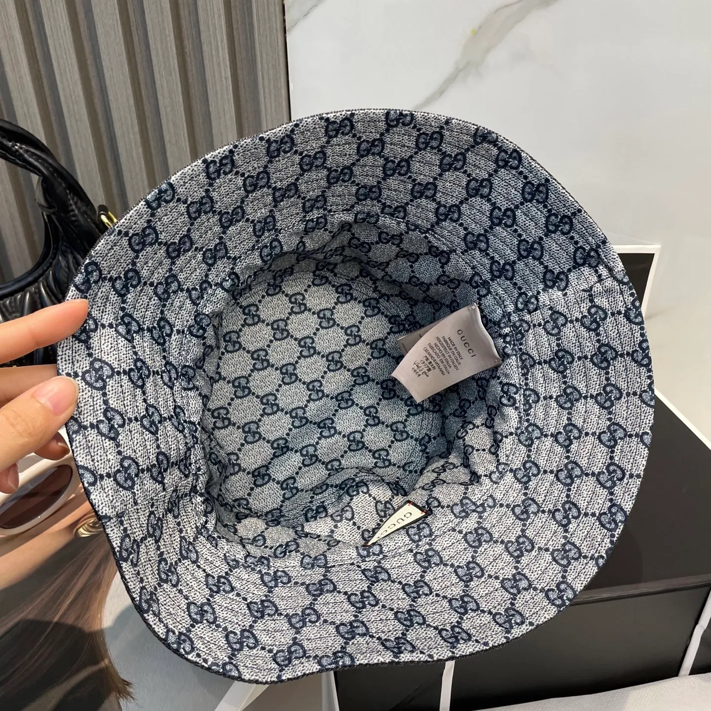 P70 GUCCI 2025 new simple double-sided fisherman hat at the counter, very trendy! Casual and sports style, classic production, super easy to match!