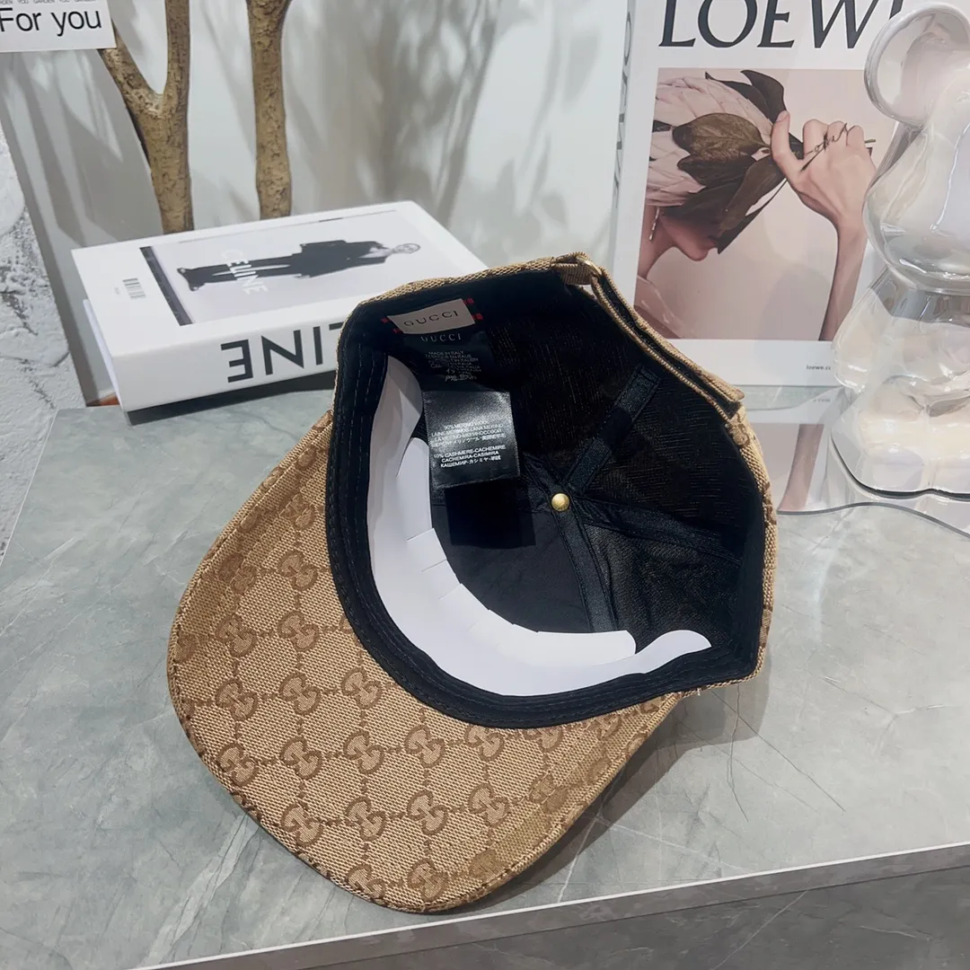 🉐60💰 🧢GUCCI🧢 Popular model of high-end baseball cap. Exquisitely matched, using high-end hat bottom, single quality, beautiful, unbeatable high-end, super versatile style