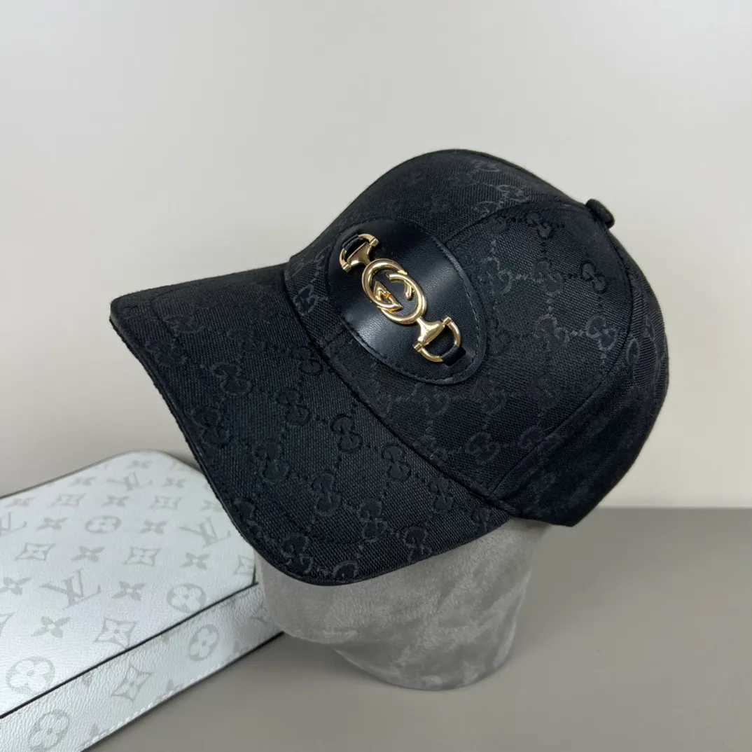P56💰Gucci Baseball Cap♥️GUCCI🧢Official website new product, baseball cap, original quality, hot arrival 🔥🎩 The craftsmanship is very exquisite, high-end and classy! Low-key luxury, easy to carry! Running volume!