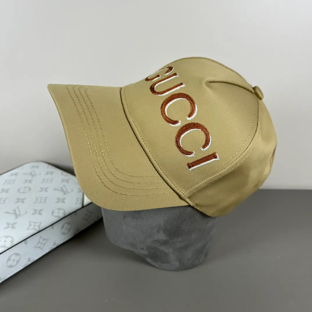 P56💰Gucci Baseball Cap♥️GUCCI🧢Official website new product, baseball cap, original quality, hot arrival 🔥🎩 The craftsmanship is very exquisite, high-end and classy! Low-key luxury, easy to carry! Running volume!
