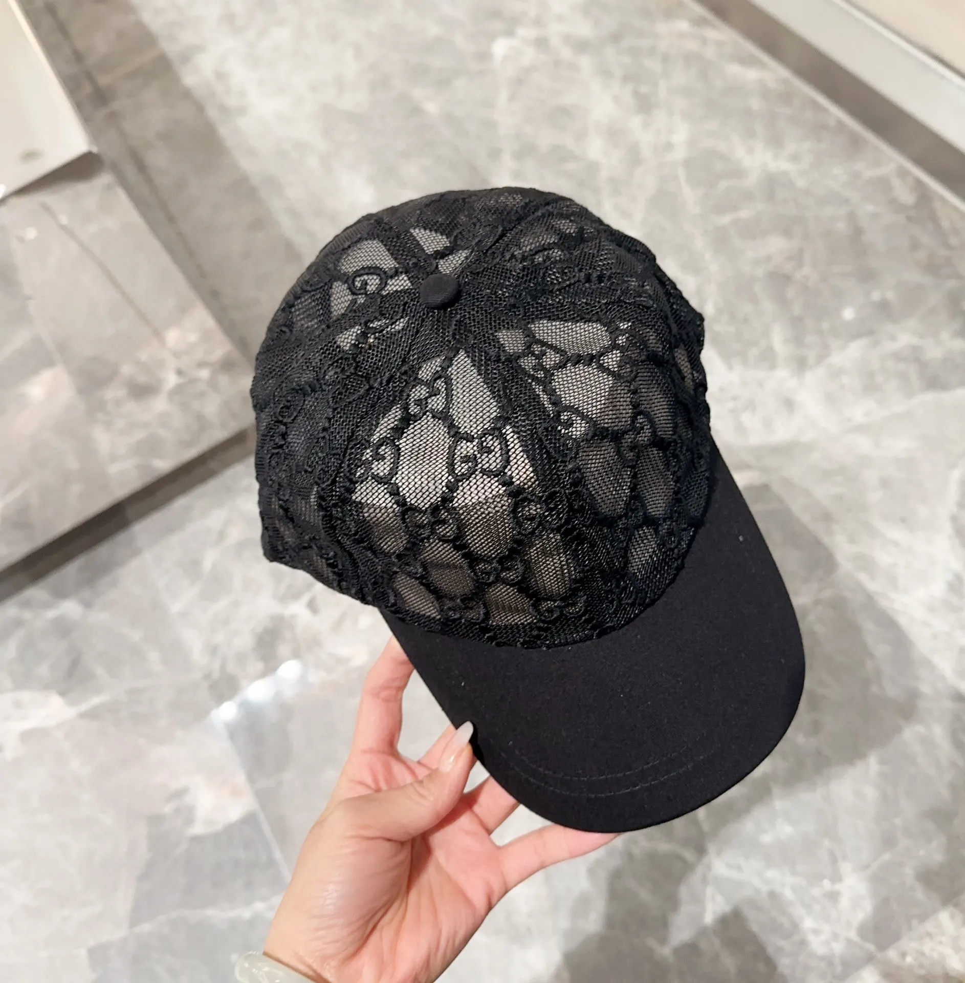 P60 GUCCI 2024 new simple embroidered baseball cap at the counter, very trendy! Casual and sports style, classic production, super easy to match!