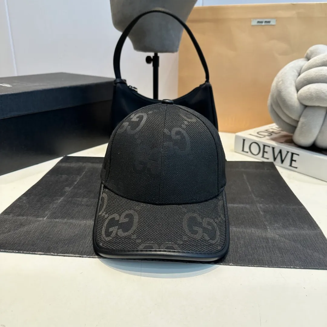 P60 Gucci new original baseball cap 🧢, exquisite and pure, stylish and stylish, cool and fashionable, out of stock at the counter, popular, great quality