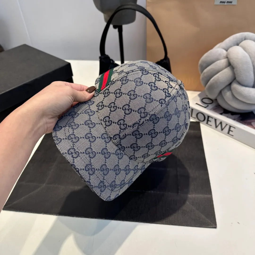 P600000 classic model! Gucci (Gucci) classic original baseball cap😍Light and breathable! Photographed in real life, suitable for men and women in all seasons, basic head circumference 56cm, adjustable patches.