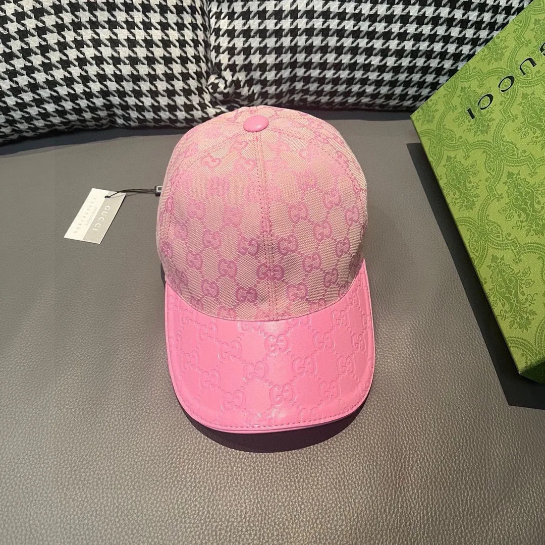 P90, Gucci (Gucci) classic original baseball cap, small double G cowhide stitching, 1:1 mold customization, excellent quality! The brim is embossed with first-layer cowhide, the quality is excellent! Basic head circumference 56, adjustable patch, five colors in stock, best-selling model!
