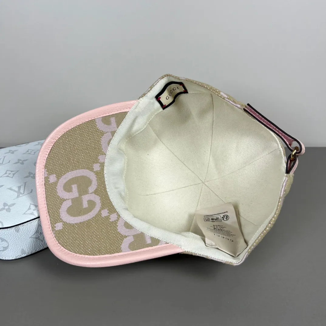 80💰Gucci (Gucci) new original baseball cap, metal small double G, the latest model at the counter, 1:1 mold customization, genuine mold hardware, original canvas fabric + first layer of cowhide, original quality! The quality is great, the basic head circumference is 56cm, and the patch is adjustable.