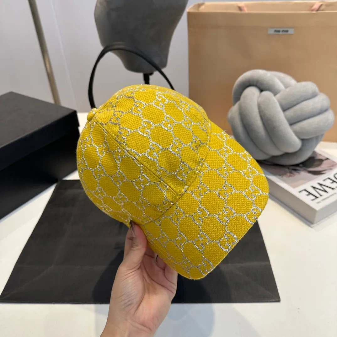 P70 Gucci baseball cap♥️GUCCI🧢New product from the official website, baseball cap, original quality, very popular 🔥🎩 The craftsmanship is very exquisite, high-end and classy! Low-key luxury, easy to carry! Running volume!