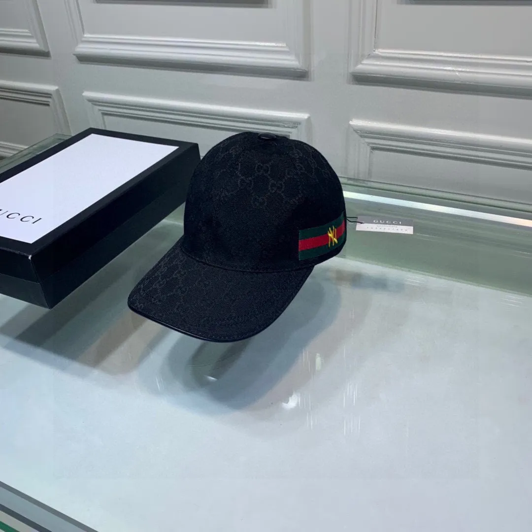 🉐110 new models shipped! ! , NY&Gucci's latest 2020 collaboration, original baseball cap, 1:1 mold customization, details comparable to those at the counter, original canvas fabric + first-layer cowhide, great quality! The first choice for handsome men and beautiful women, fashionable and versatile. The basic head circumference is 56cm, and the patch is adjustable. Four colors in stock