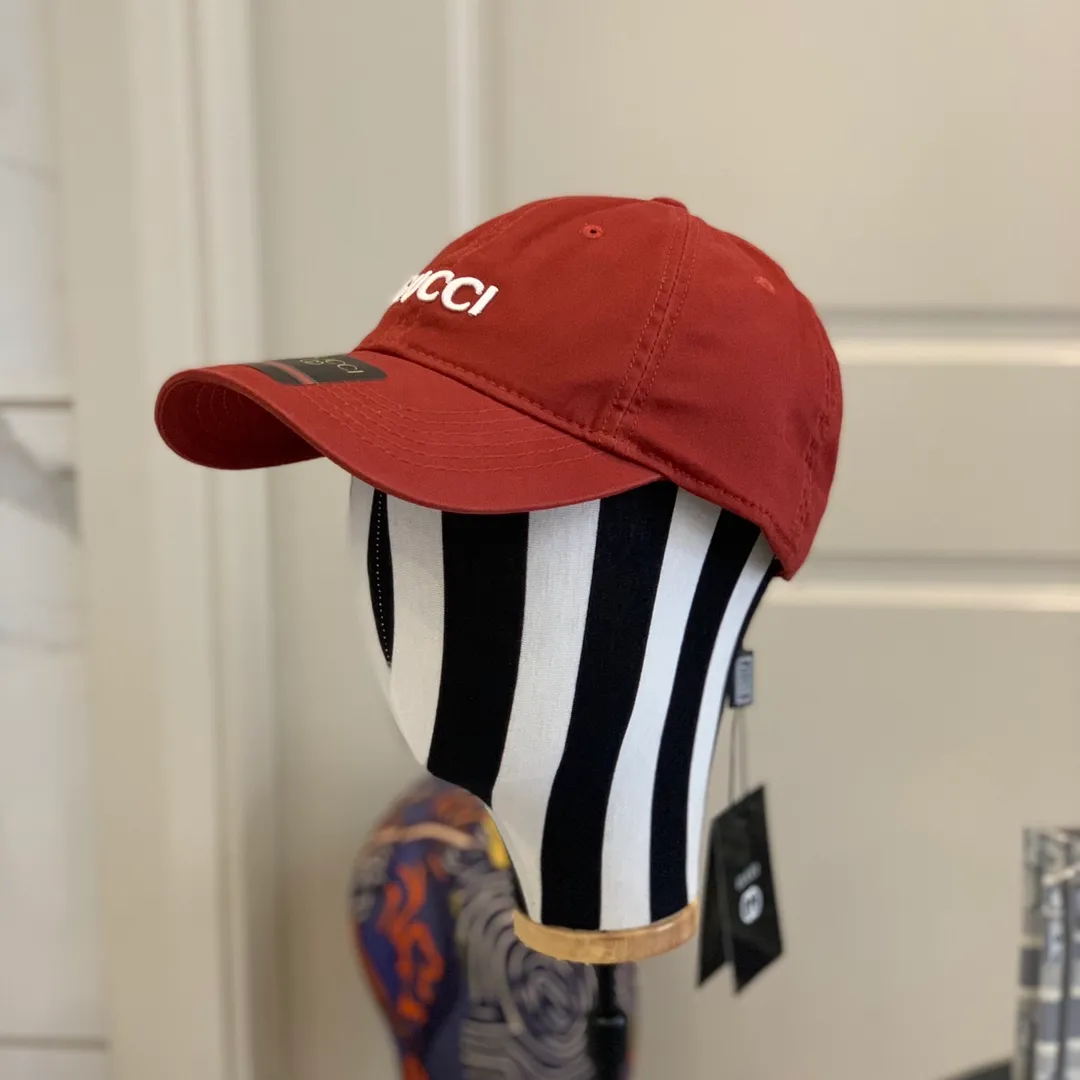 p60 Gucci Baseball Cap♥️GUCCI Baseball Cap🧢Official website new product Gucci Baseball Cap, original quality is very popular 🔥🎩 The craftsmanship is very exquisite, high-end and classy! Low-key luxury, easy to carry! Excellent quality👍Fashionable and versatile