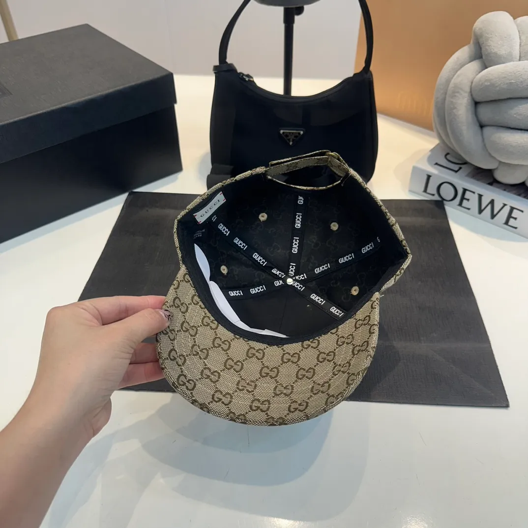 P60 GUCCI Gucci's new counter model baseball cap, new model shipped, big brand style is super easy to match, hurry up and get it!