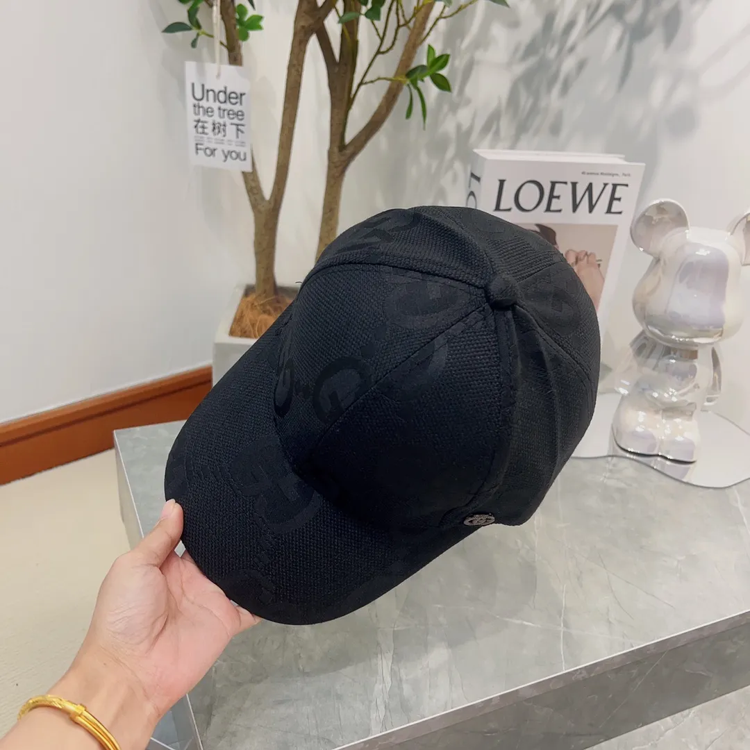 🉐️60💰 Gucci's new baseball cap, ready for delivery in seconds 🧢Simple, fashionable and super beautiful hat! The advantages of the original product compared to other hats,