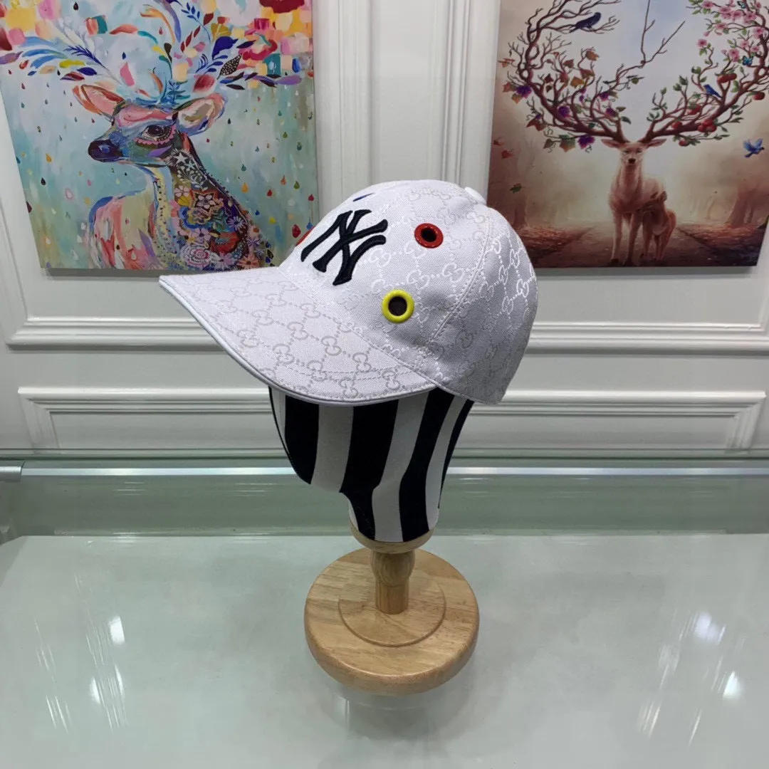 🉐120 new models shipped! NY&Gucci (Gucci) cooperation baseball cap, the latest model in the counter, NY embroidery, 1:1 mold customization, original breathable canvas fabric + first layer of cowhide, perfect details, original quality, exclusive physical shooting, suitable for men and women. p, 3 colors are in stock at the counter!