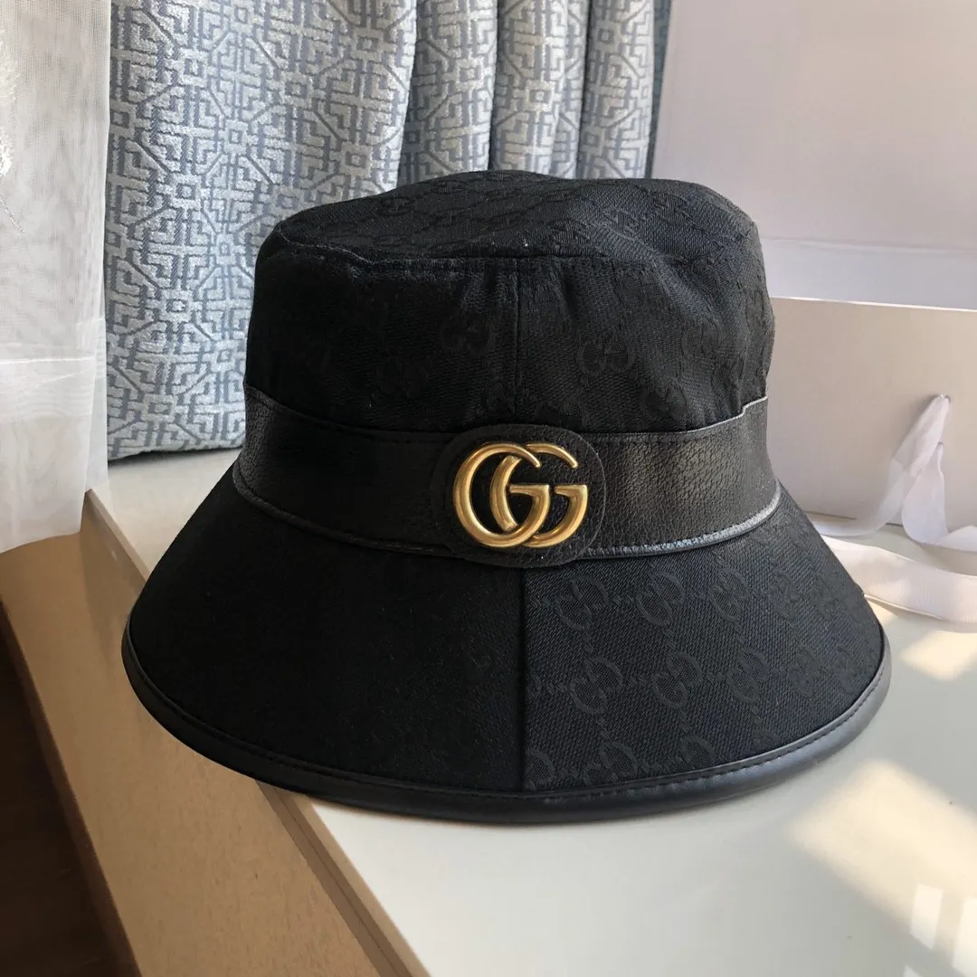 Special batch of 110 original large logo "with dust bag" new fisherman hat from Gucci official website, cowhide edging, not the average quality in the market, often sold in counters, a must-have item for goddesses! The popularity is enough to show that this hat is loved by everyone! Chop it into hands