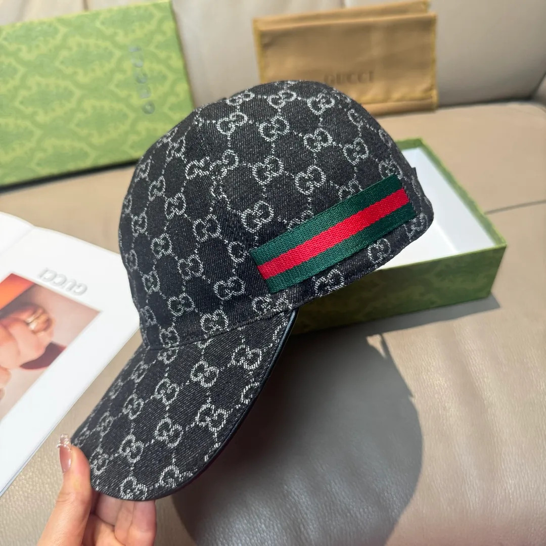 p90, Gucci (Gucci) classic original baseball cap, double G denim jacquard, retro design, 1:1 mold customization at the counter! Original denim fabric + first-layer cowhide, light and breathable! Actual photo, suitable for men and women, basic head circumference 56cm, adjustable patch.