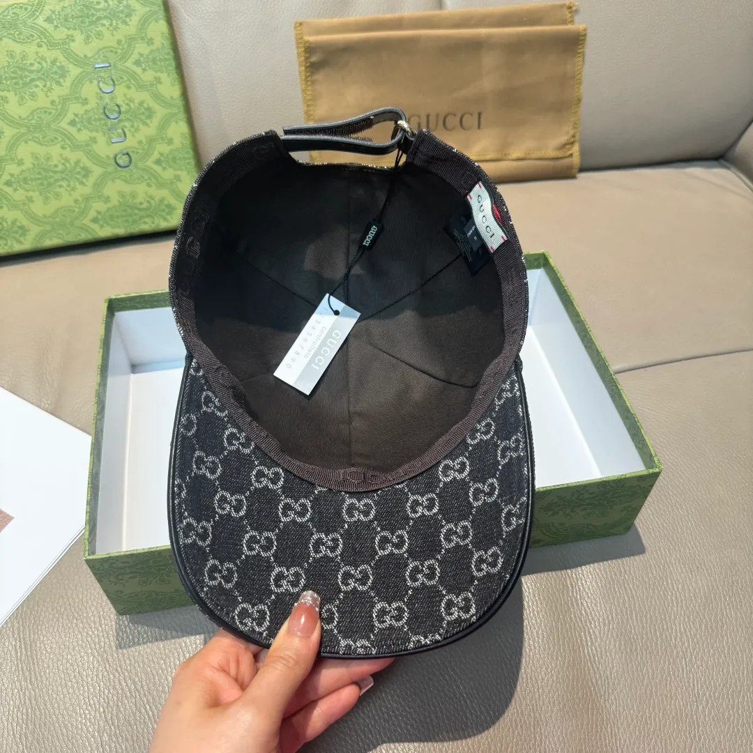 p90, Gucci (Gucci) classic original baseball cap, double G denim jacquard, retro design, 1:1 mold customization at the counter! Original denim fabric + first-layer cowhide, light and breathable! Actual photo, suitable for men and women, basic head circumference 56cm, adjustable patch.