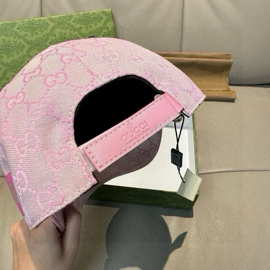 p90, Gucci (Gucci) new spring and summer original baseball cap, logo webbing, 1:1 mold customization, original canvas + first-layer cowhide, popular purchasing agent, versatile style for men and women, great quality! The basic head circumference is 56cm, and the patch is adjustable.