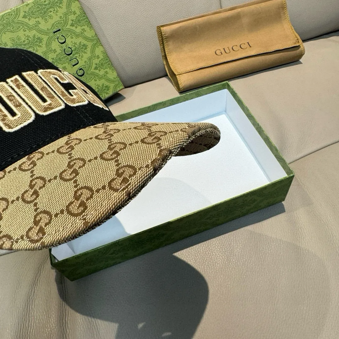 P90., Gucci new original baseball cap, Gucci jacquard. 1:1 mold opening and customization at the counter, original canvas fabric + first layer of cowhide, light and breathable! The basic head circumference is 56cm, and the patch is adjustable.