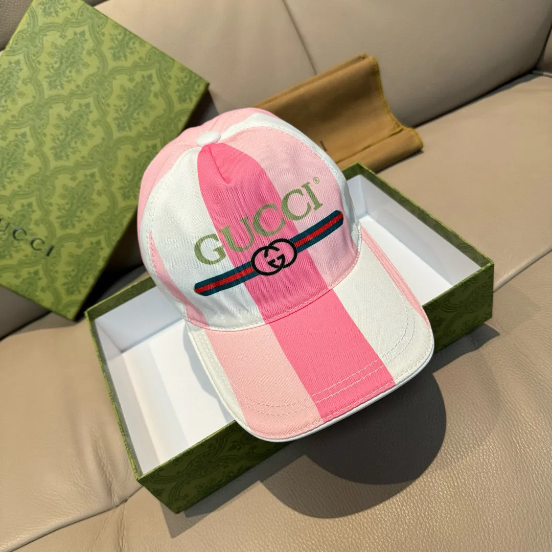 Batch 90, Gucci (Gucci) new original baseball cap, silk screen logo, 1:1 mold opening and customization at the counter, original canvas fabric + first layer of cowhide, pure cotton lining, light and breathable! The quality is great, the basic head circumference is 56cm, and the patch is adjustable.