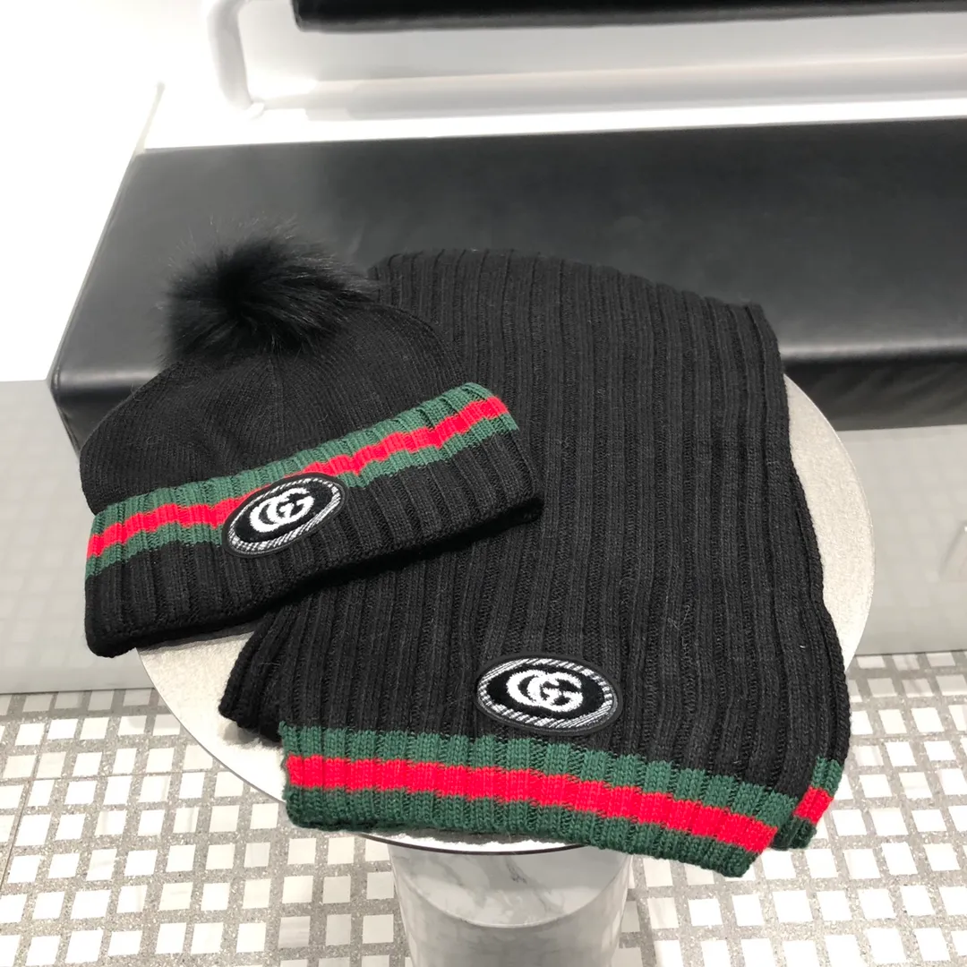 P340 GUCCI wool two-piece suit♥hat➕scarf! Classic suit hat! Warm and super comfortable~warm and fashionable! Unisex model! Can be made as a couple model!