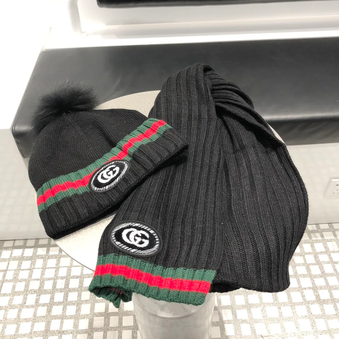 P340 GUCCI wool two-piece suit♥hat➕scarf! Classic suit hat! Warm and super comfortable~warm and fashionable! Unisex model! Can be made as a couple model!