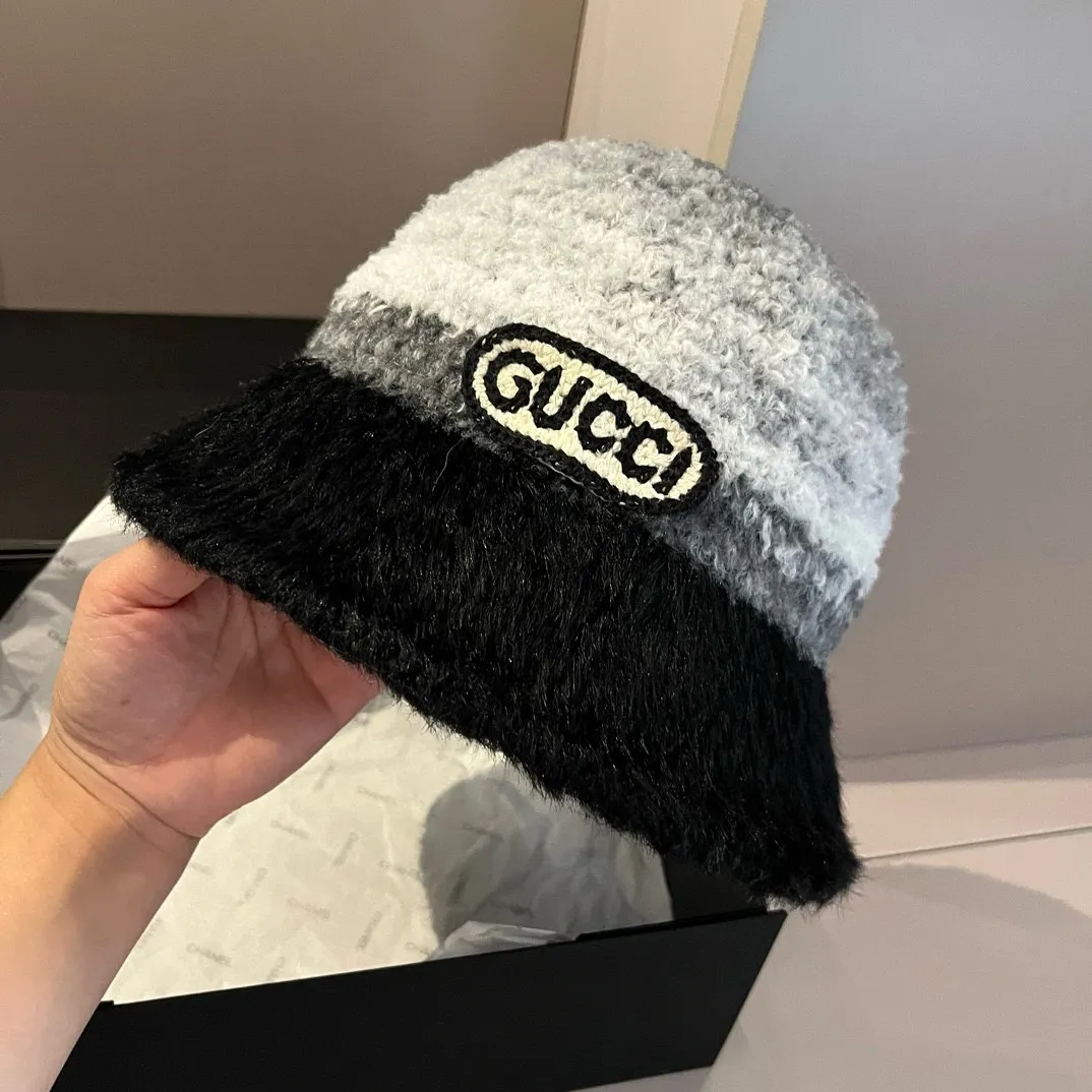 💰90¥ Gucci new sherpa bucket hat, gradient color, head circumference 57cm