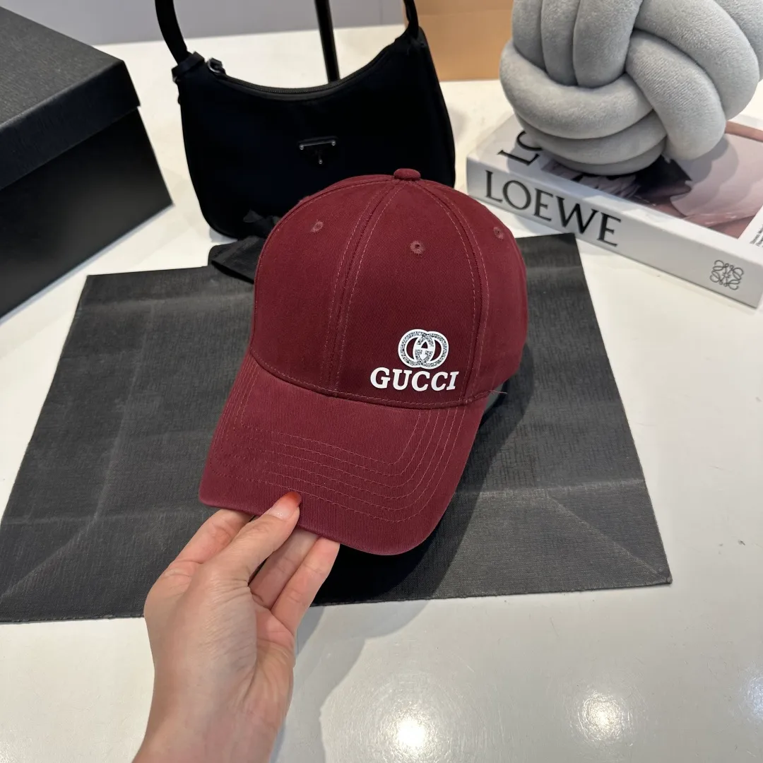 P60 Gucci Baseball Cap GUCCI official website new product, baseball cap, original quality, very popular 🔥The craftsmanship is very exquisite, high-end and classy! Low-key luxury, easy to carry! Running volume