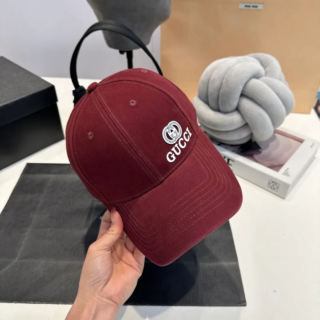 P60 Gucci Baseball Cap GUCCI official website new product, baseball cap, original quality, very popular 🔥The craftsmanship is very exquisite, high-end and classy! Low-key luxury, easy to carry! Running volume