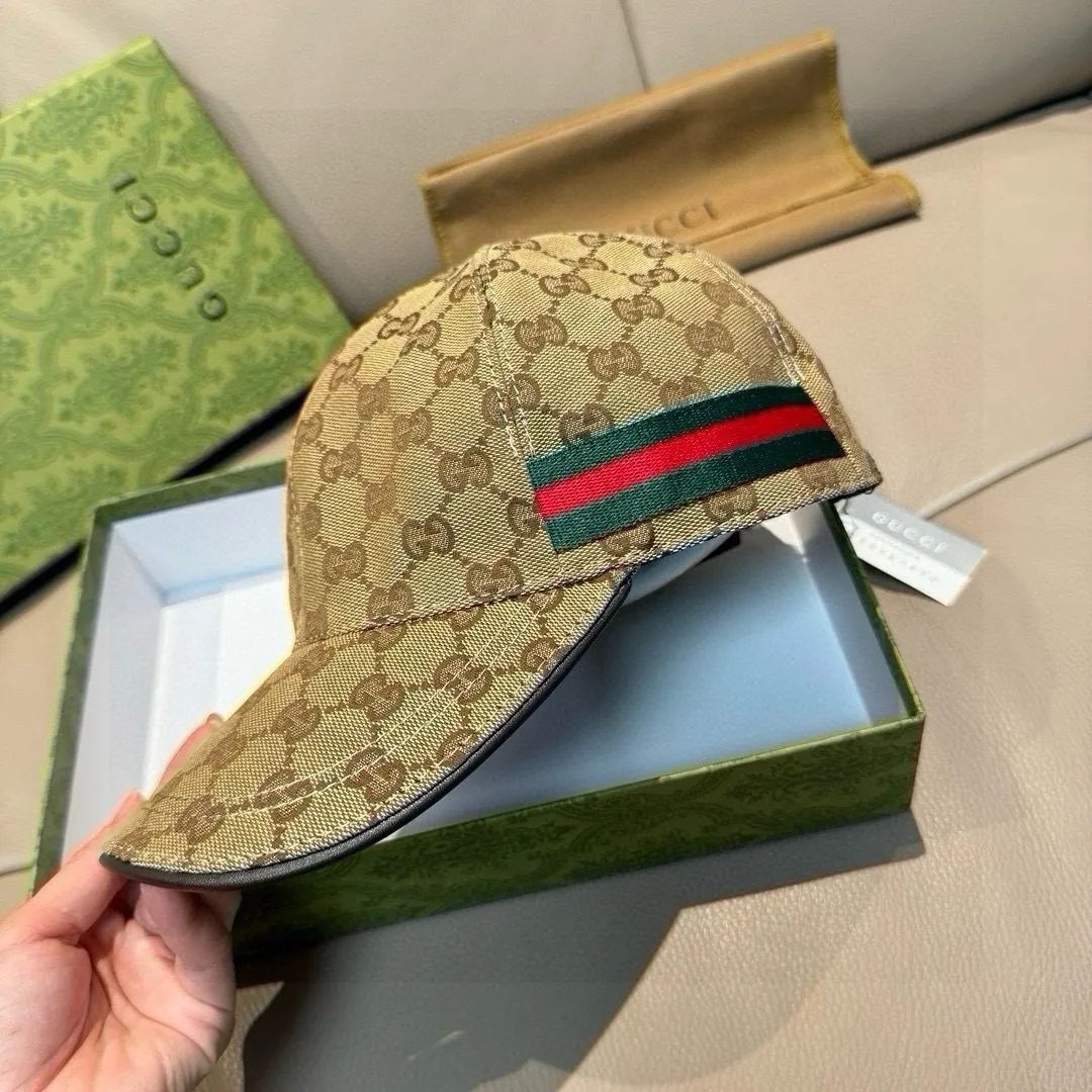 p900000 classic model! Apricot color, black, available in S and L sizes, Gucci (Gucci) classic original baseball cap 😍😍Customized with 1:1 mold opening at the counter, the highest version, original canvas fabric + first-layer cowhide, light and breathable! Photographed in real life, suitable for men and women in all seasons, basic head circumference 56cm, adjustable patches.