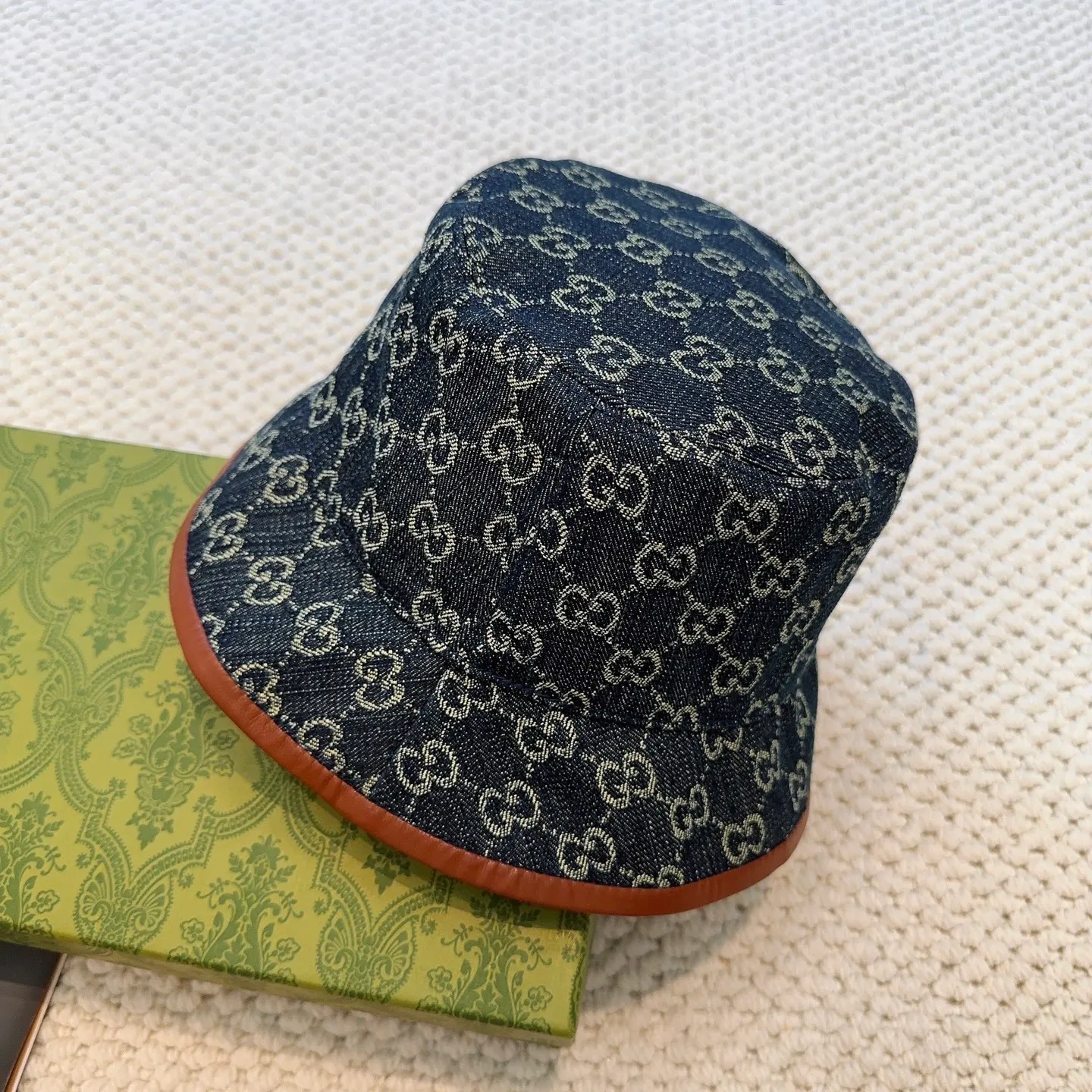 P90 original order quality GUCCI Gucci bucket hat👒Official website new product Gucci bucket hat is coming. The craftsmanship is very exquisite, high-end and classy! Low-key luxury, easy to carry! Running volume!