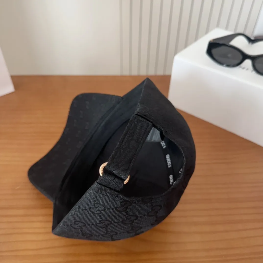 💰56 GUCCI simple baseball cap, very trendy! Casual and sports style, classic production, super easy to match!