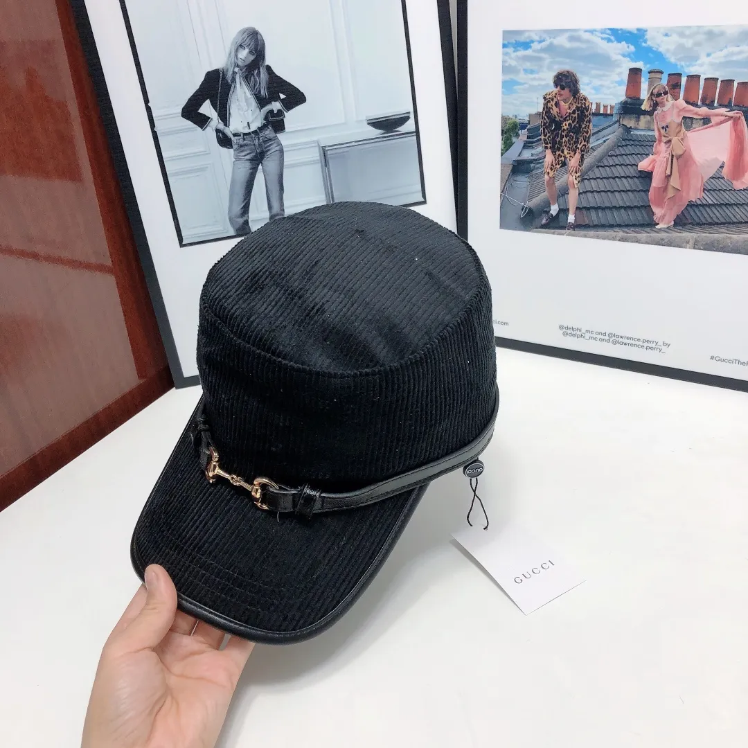 💰90 Gucci's new corduroy series military hat is very suitable for today's hats. It is a must-have for any outfit~ Retro and fashionable, the special color will instantly kill everyone. Keep it for yourself🔥🔥🔥