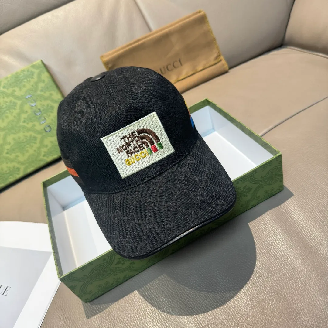 P90, Gucci's new original baseball cap, North Face embroidery! Counter 1:1, imported canvas + first-layer cowhide, popular for purchasing, versatile style for men and women, great quality! The basic head circumference is 56cm, and the patch is adjustable.