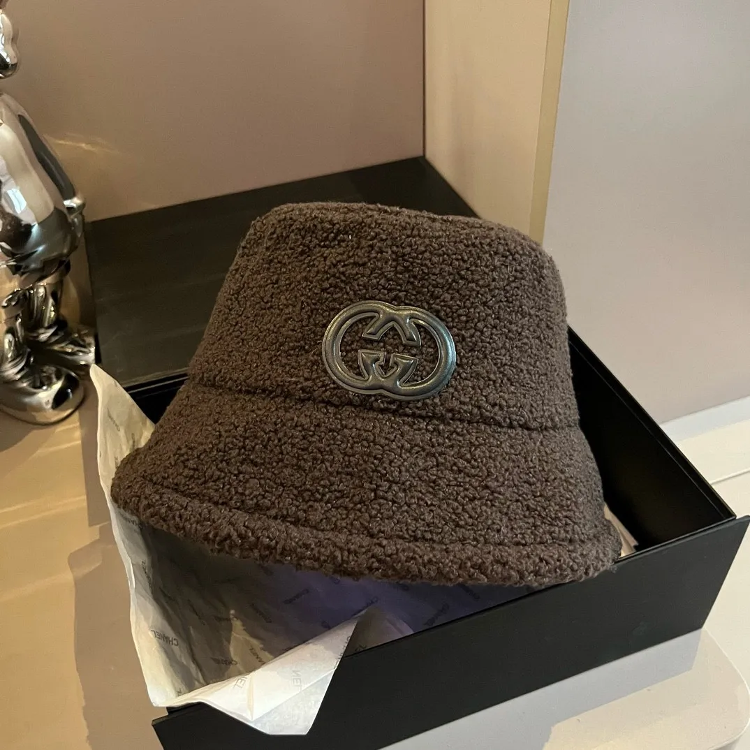 💰110¥ Gucci lambswool bucket hat, head circumference 57cm