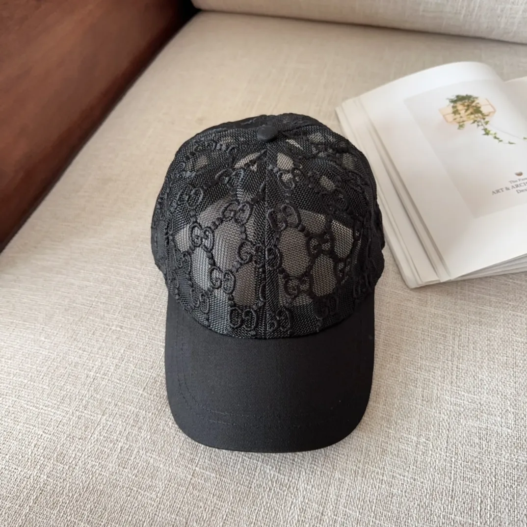 💰60 GUCCI 2025 new simple embroidered baseball cap at the counter, very trendy! Casual and sports style, classic production, super easy to match!