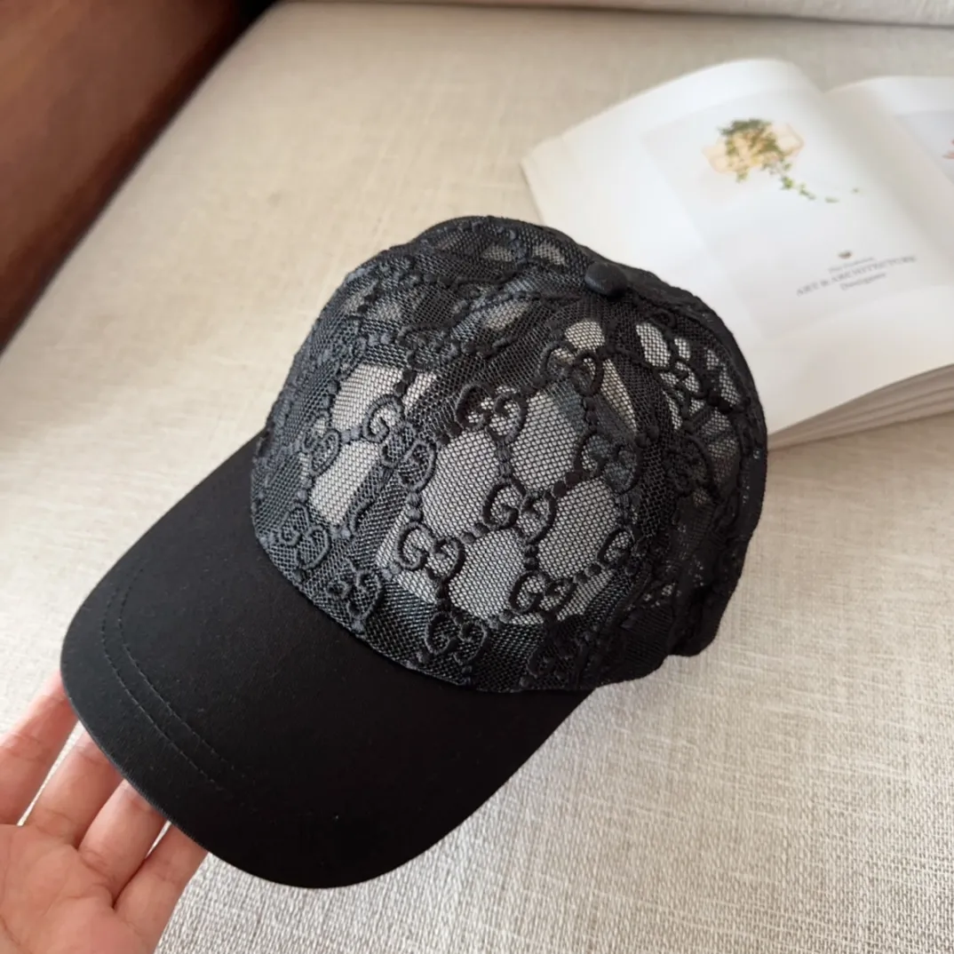 💰60 GUCCI 2025 new simple embroidered baseball cap at the counter, very trendy! Casual and sports style, classic production, super easy to match!