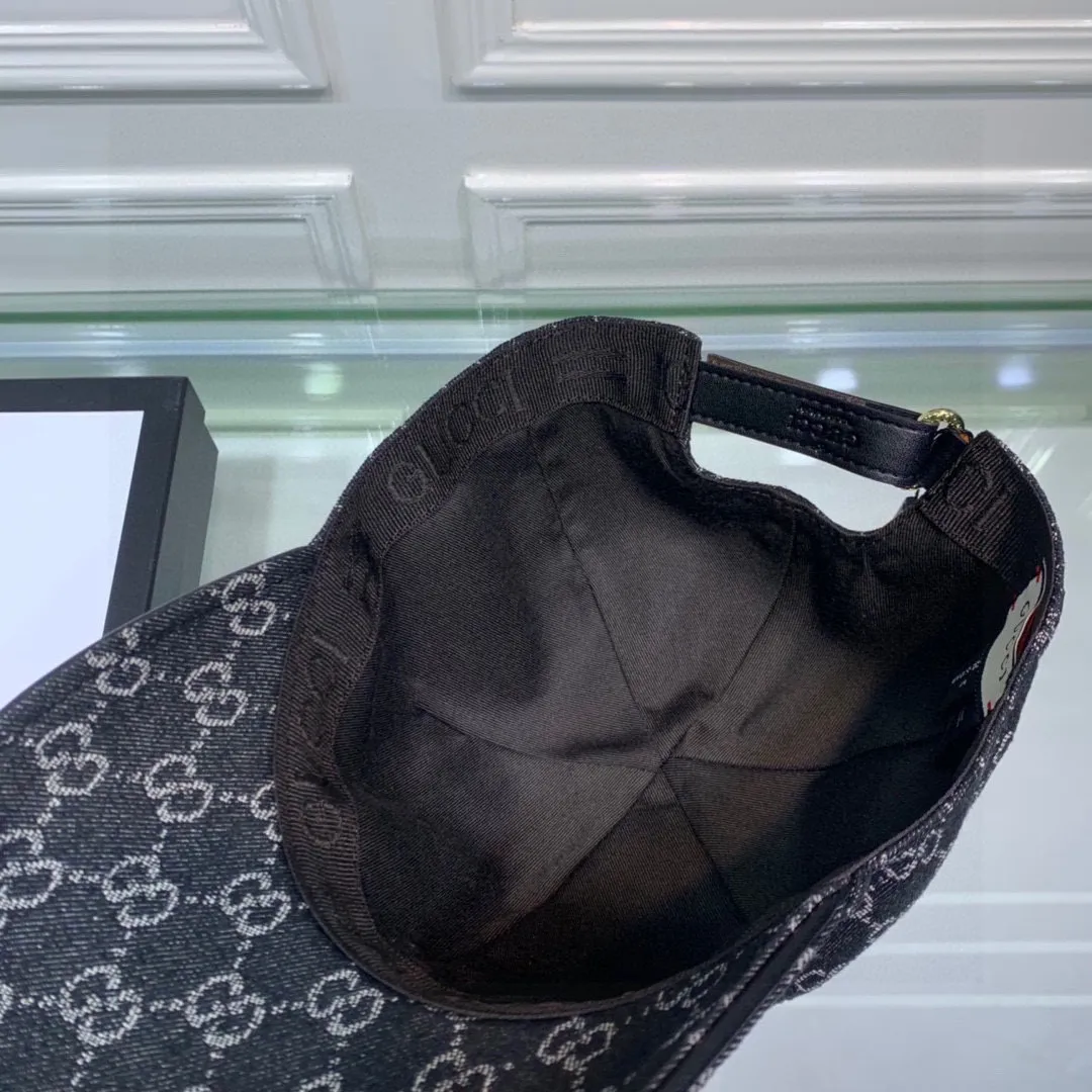 🉐110, Gucci (Gucci) 2020 new original baseball cap😍😍Double G denim jacquard, retro design, 1:1 mold opening and customization at the counter! Original denim fabric + first-layer cowhide, light and breathable! Actual photo, suitable for men and women, basic head circumference 56cm, adjustable patch.