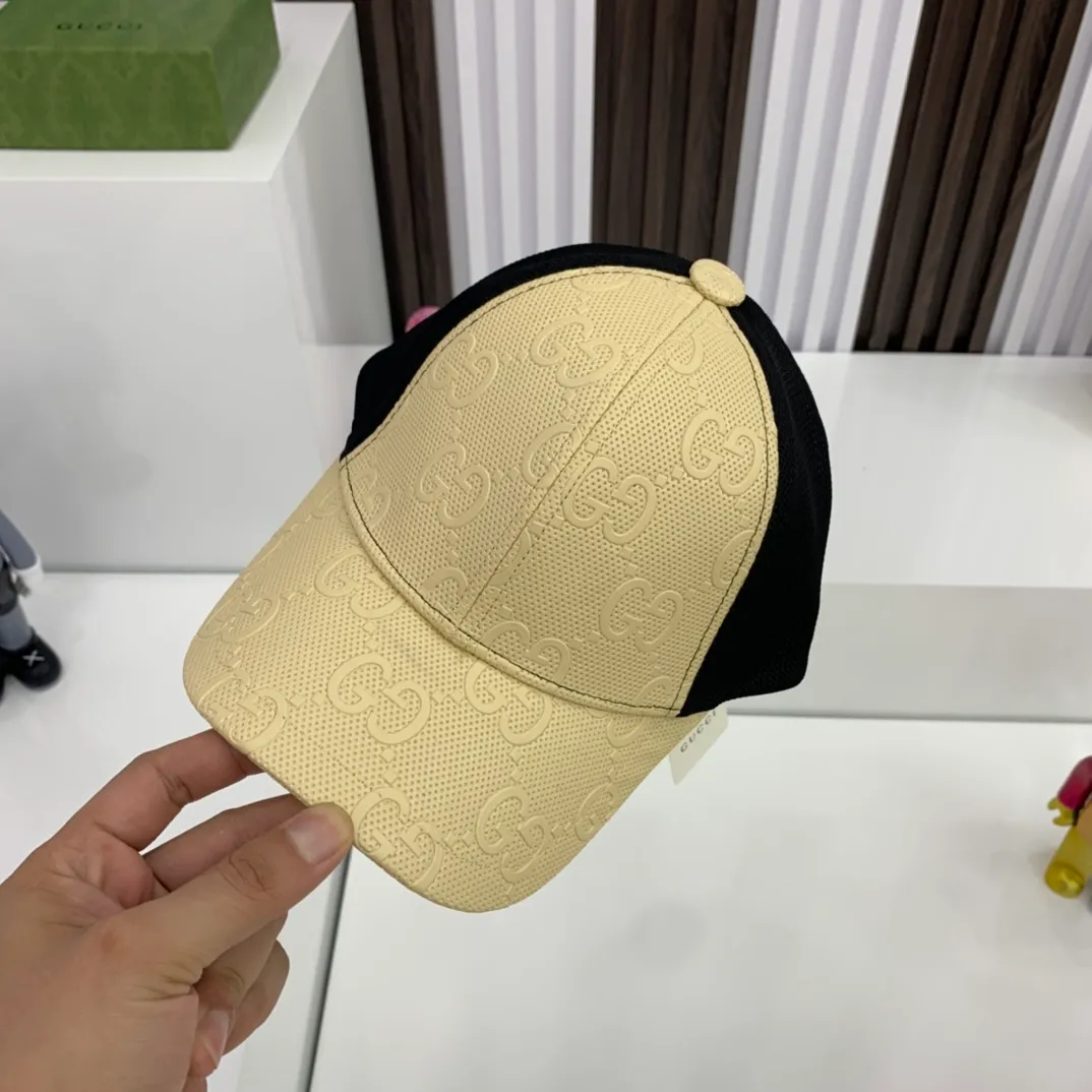p80 GUCCI Gucci 2021 early spring counter new simple full dark pattern baseball cap, very trendy! Casual and sports style, classic production, super easy to match!