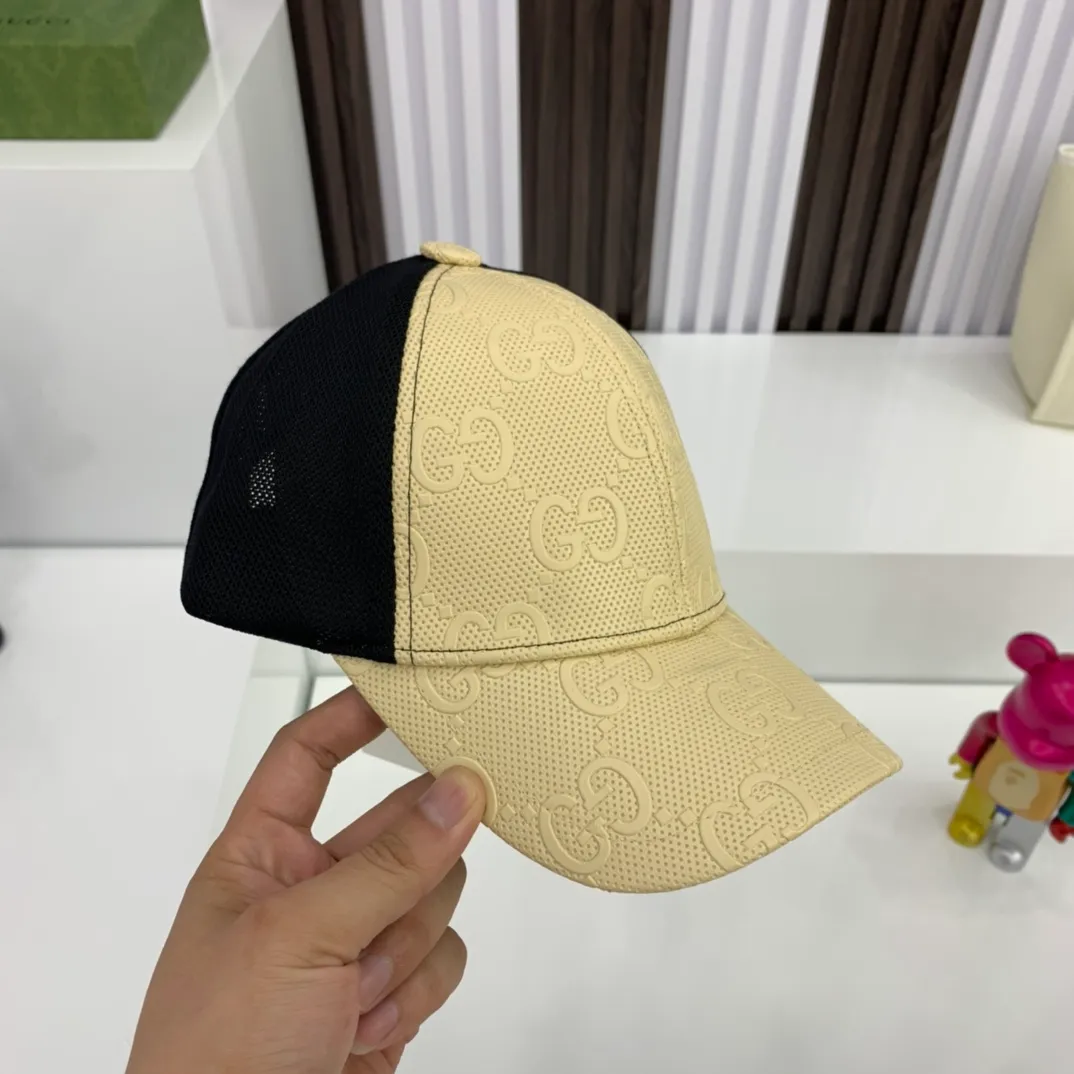 p80 GUCCI Gucci 2021 early spring counter new simple full dark pattern baseball cap, very trendy! Casual and sports style, classic production, super easy to match!