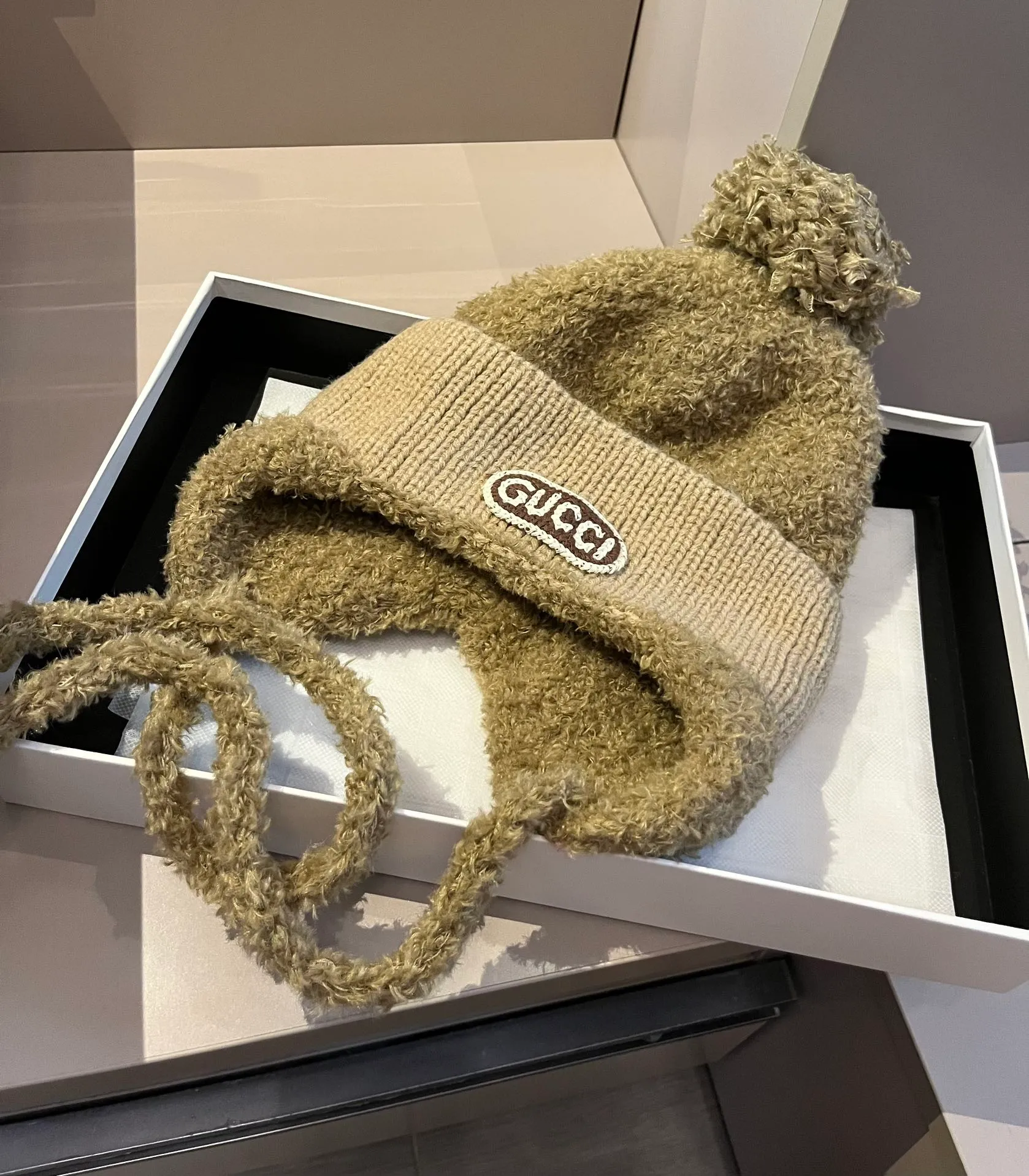 💰100¥ Gucci knitted ear protection beanie