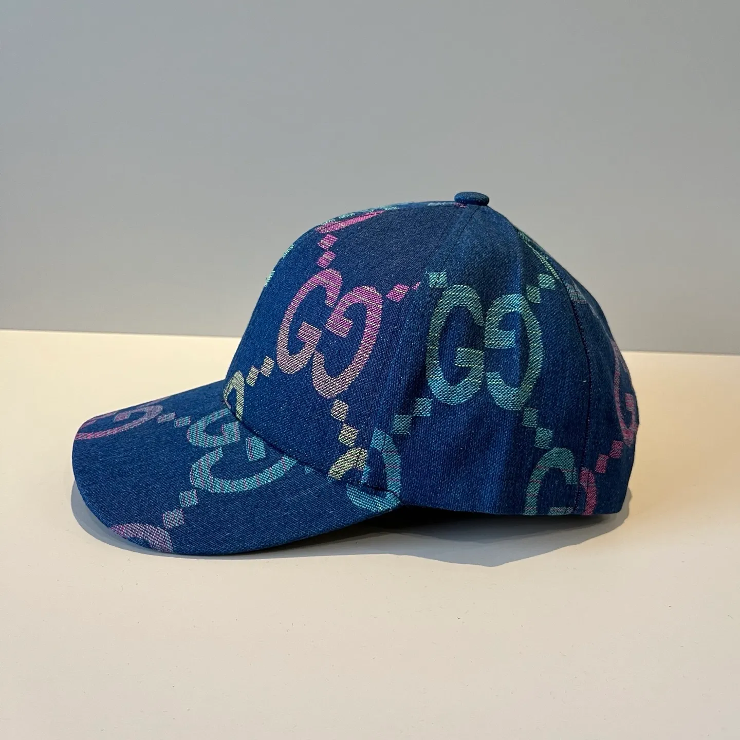 P60 Gucci Baseball Cap♥️GUCCI🧢New product from the official website, baseball cap, original quality, very popular 🔥🎩 The craftsmanship is very exquisite, high-end and classy! Low-key luxury, easy to carry! Running volume!