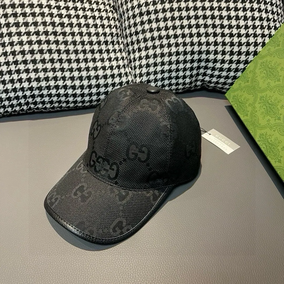 Batch 90 Gucci new original baseball cap, large double G, 1:1 mold customization at the counter, perfect pattern, original canvas fabric + first layer of cowhide, light and breathable! The basic head circumference is 56cm, and the patch is adjustable.