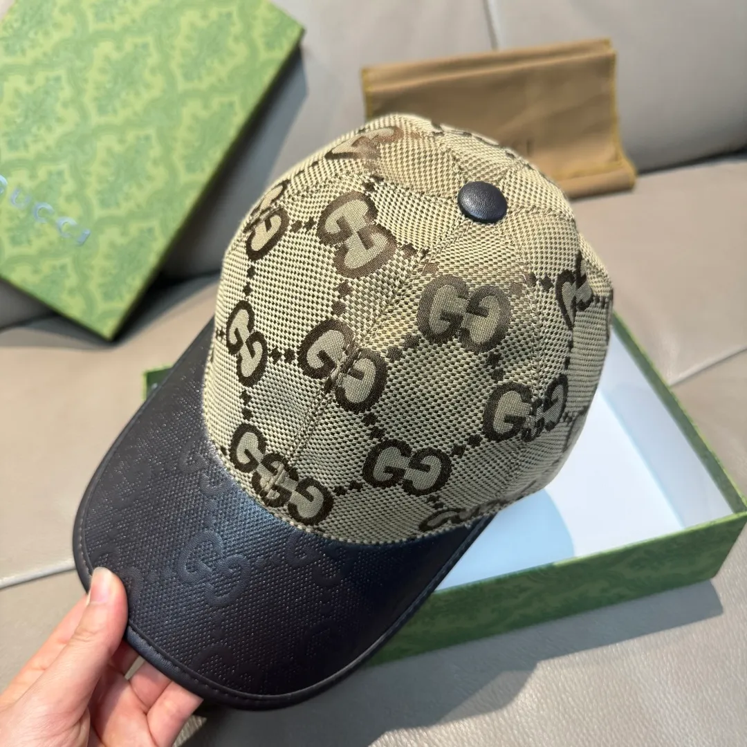 P90, Gucci (Gucci) new original baseball cap, canvas and leather, best-selling model at the counter, 1:1 mold customization, original canvas fabric + first-layer cowhide, fashionable and handsome! The quality is great, the basic head circumference is 56cm, and the patch is adjustable.