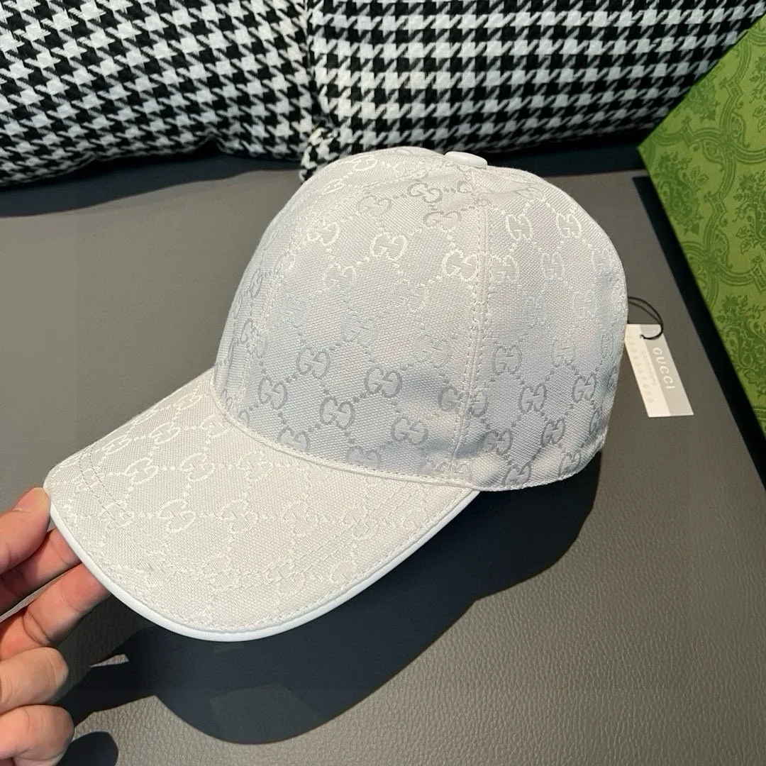 Batch of 900,000-year-old classic models shipped! Gucci (Gucci) classic original baseball cap 😍😍Customized at the 1:1 counter mold, the highest version, original canvas + first-layer cowhide, light and breathable! Photographed in real life, suitable for men and women in all seasons, basic head circumference 56cm, adjustable patches.