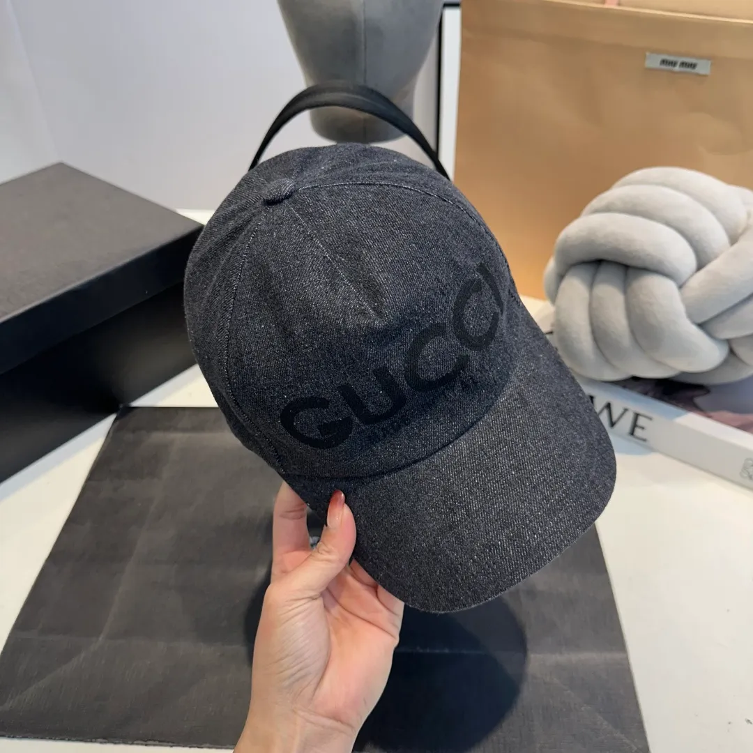P80 GUCCI 2025 new washed denim baseball cap at the counter, very trendy! Casual and sports style, classic production, super easy to match!