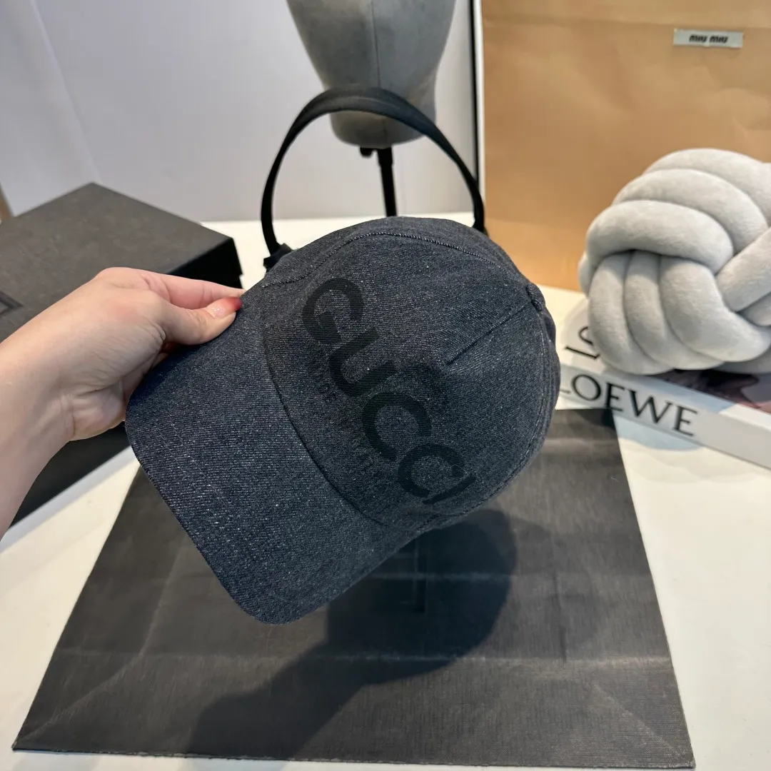 P80 GUCCI 2025 new washed denim baseball cap at the counter, very trendy! Casual and sports style, classic production, super easy to match!